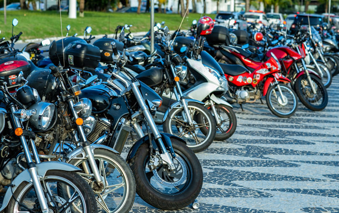 ¿Cómo estacionar tu moto en la ciudad?